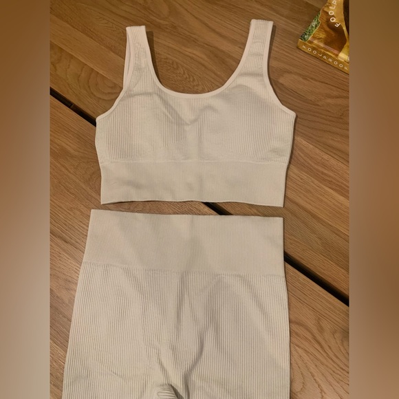 Beige Ribbed Stretch Workout Set - Picture 5 of 8